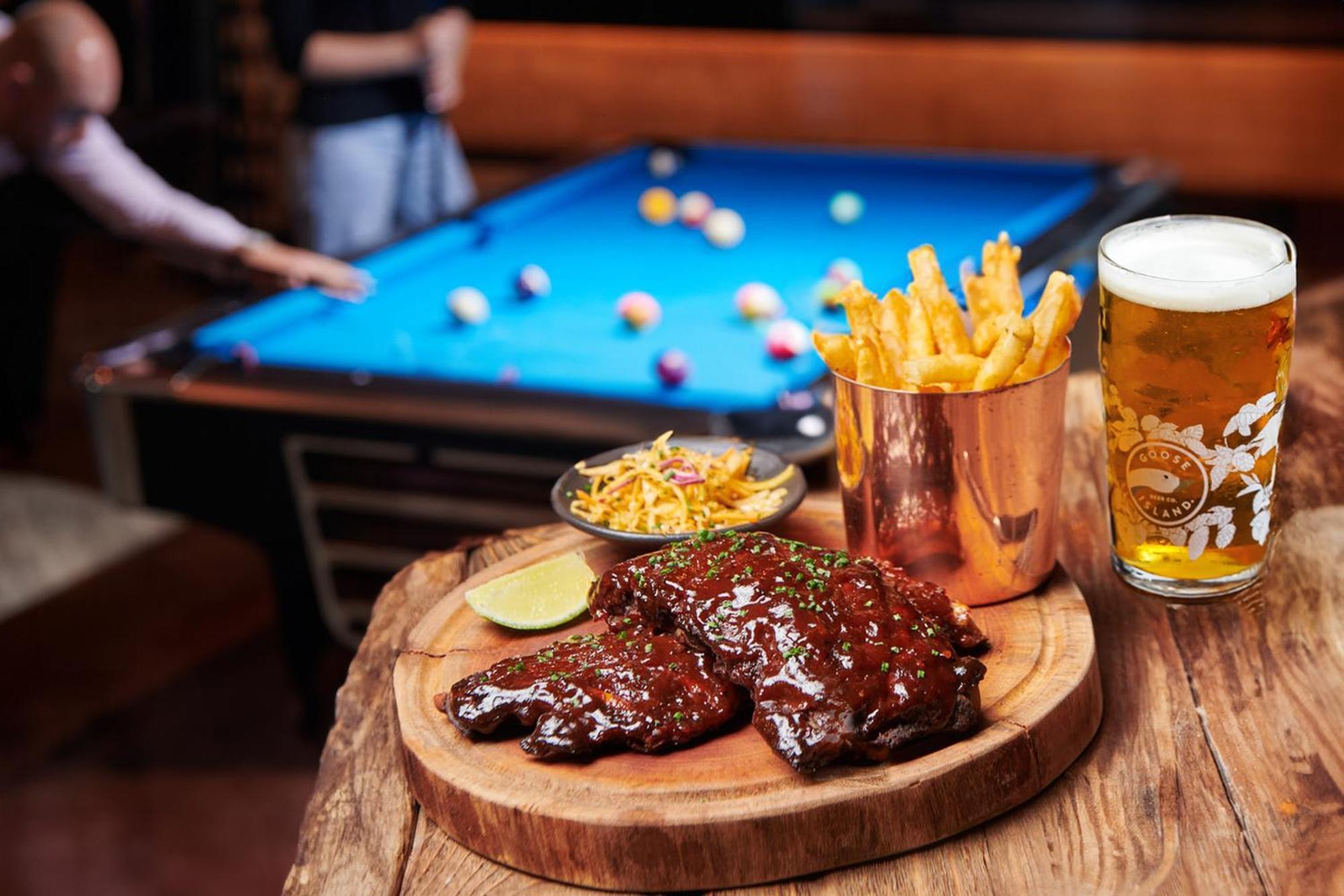 Hotel Five Luxe Dubaj Exteriér fotografie A plate of pork ribs