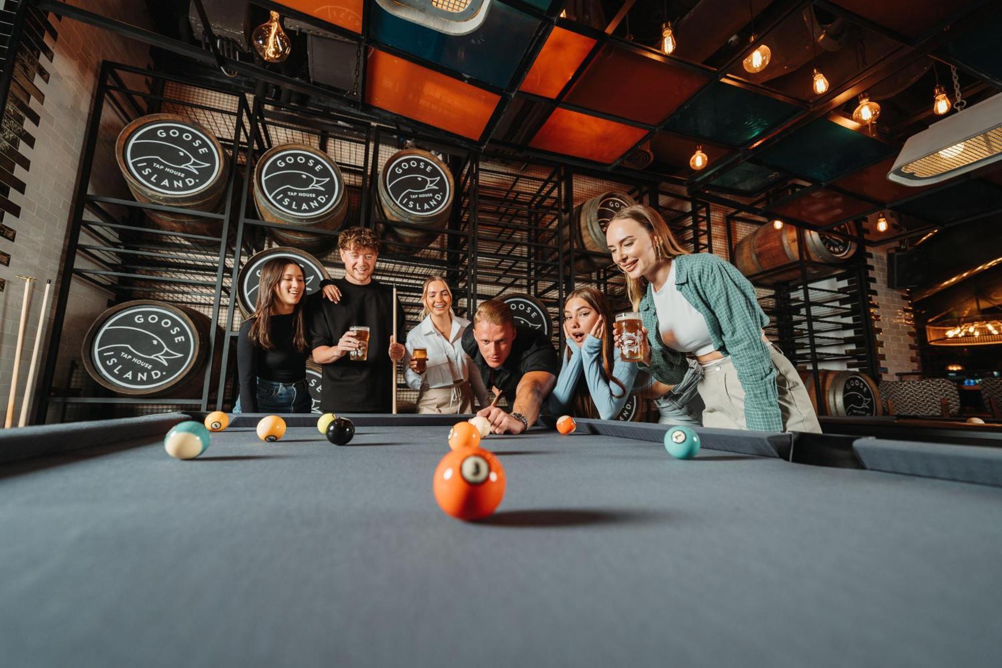 Hotel Five Luxe Dubaj Exteriér fotografie Pool players