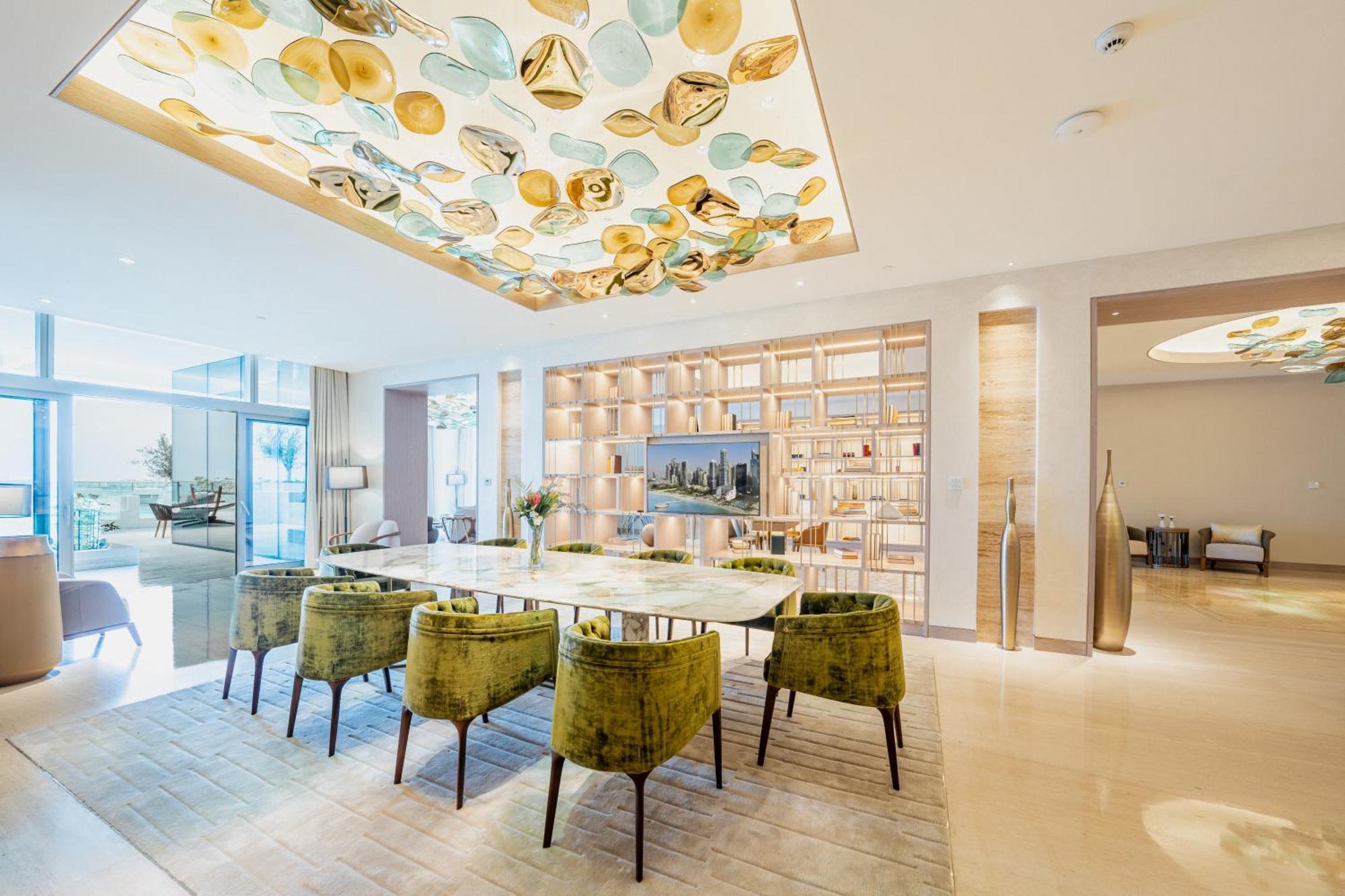 Hotel Five Luxe Dubaj Exteriér fotografie The interior of the hotel